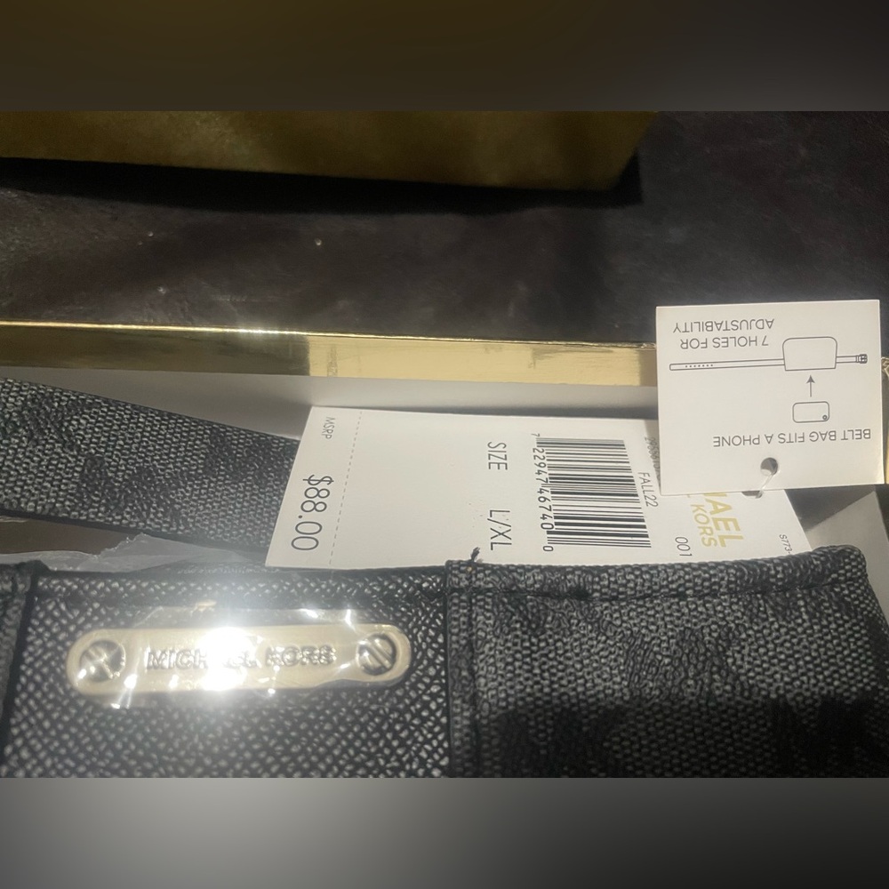 Michael Kors Gray and Black Belt Bag woman size L/XL - Picture 6 of 8